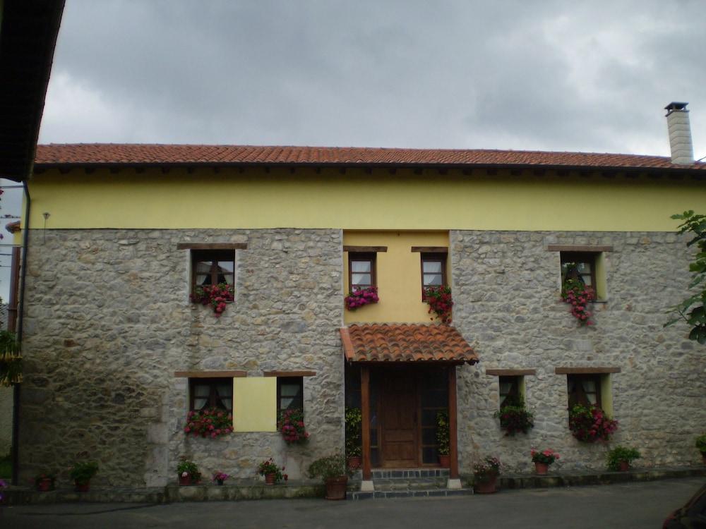 Casa De Aldea Ruiloba Hotell Camango Eksteriør bilde